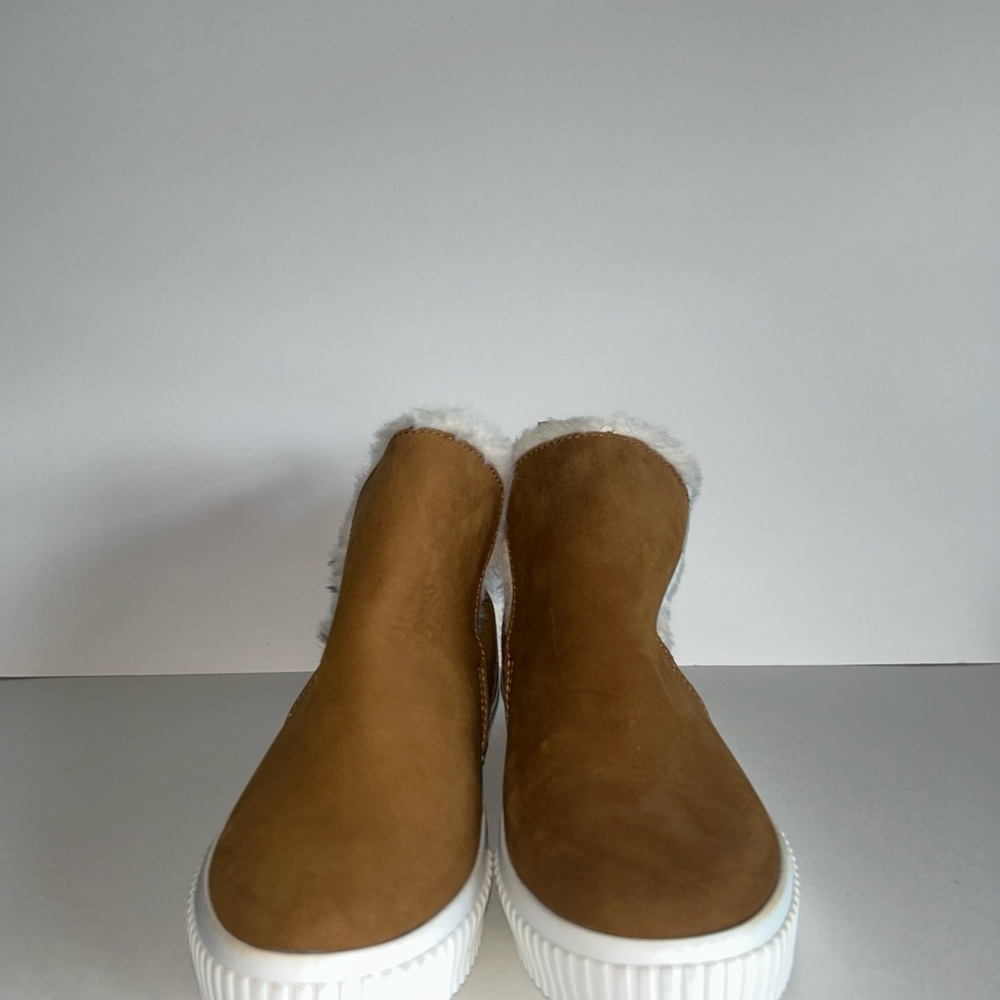 Timberland Brown Ankle Boots with White Sole